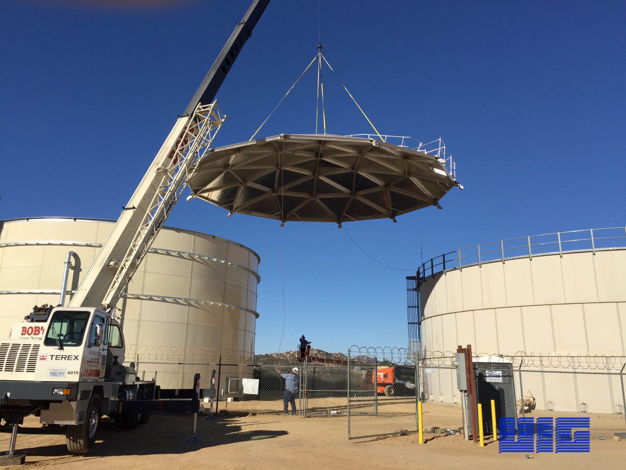 Dome lift in Lakeside, CA for a 450,000 USG Epoxy Bolted Tank