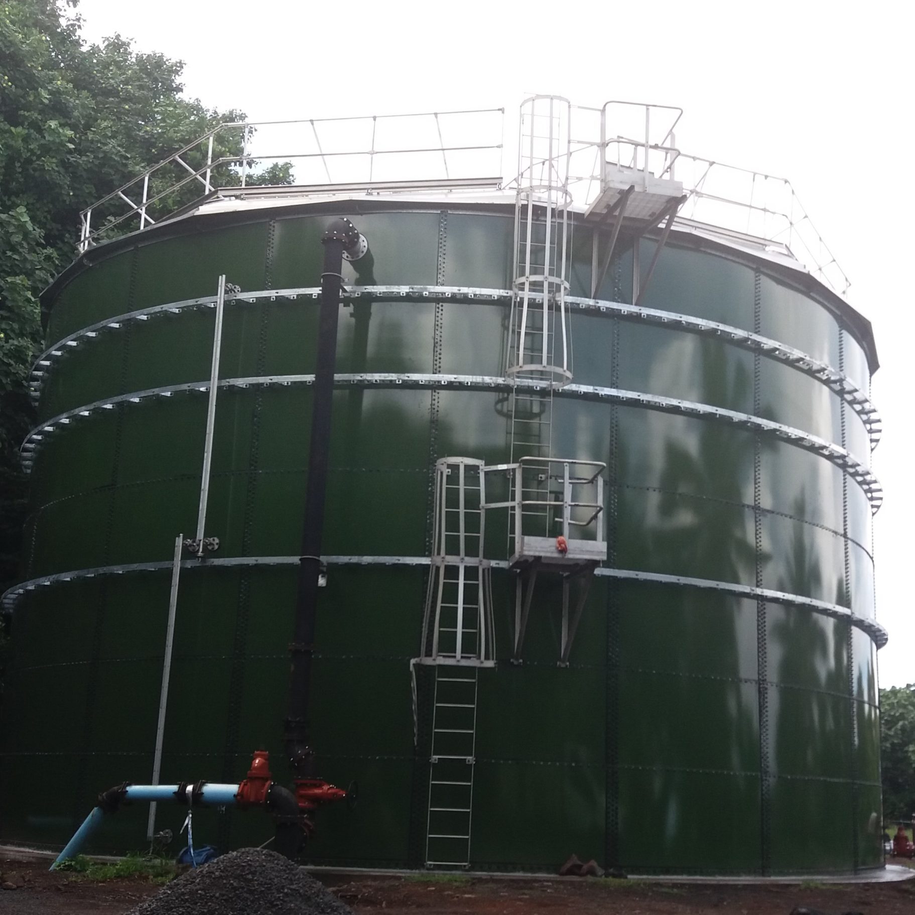 Green Glass Lined Bolted Tank with safety ladder